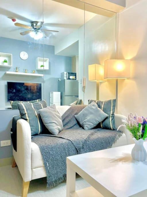 Fully Equipped 1Br Condo At Shore2 Near To Moa Маніла Екстер'єр фото