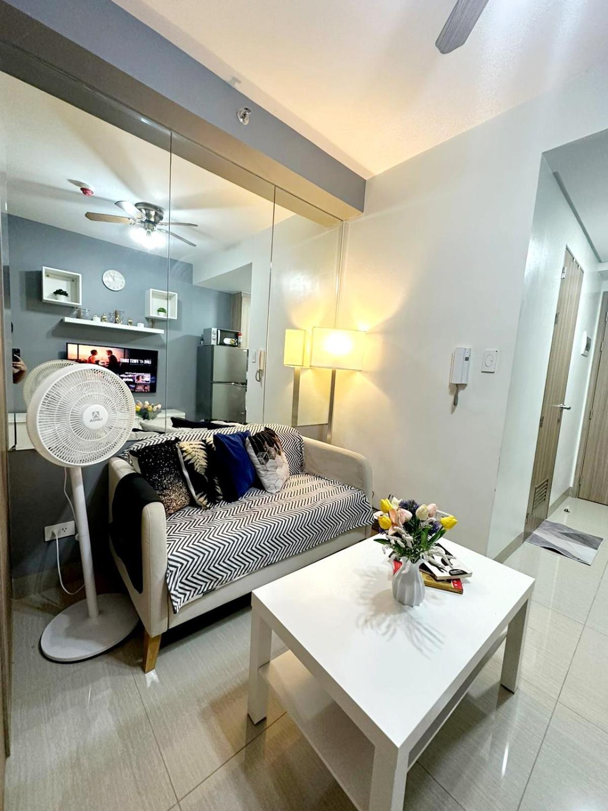 Fully Equipped 1Br Condo At Shore2 Near To Moa Маніла Екстер'єр фото
